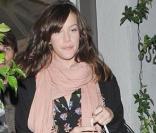 Liv Tyler à la sortie d'un salon de beauté à Los Angeles le 20/11/09