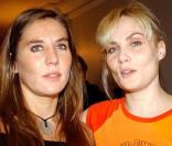 Mathilde Seigner et sa soeur Emmanuelle.