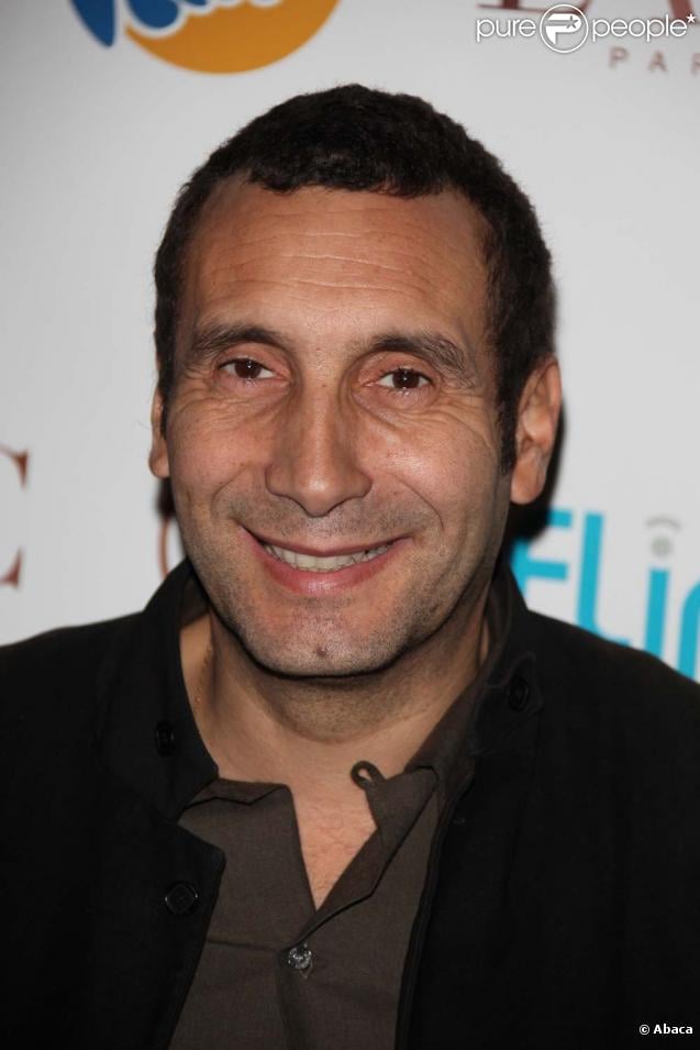 Zinedine Soualem à la fête du film  Neuilly sa mère , à Paris le 27 novembre 2009.