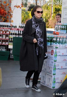 Heidi Klum fait ses courses au supermarché de Beverly Hills, le 28 novembre 2009 !