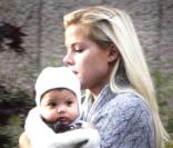 Elin Nordegren, femme de tiger Woods, et leur fille aînée Sam alixe, en octobre 2007. 