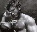 Maxime Médart dans le calendrier des Dieux du stade 2010. 