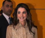 Rania de Jordanie et son époux le Roi Abdullah II emmènent le Président turque et son épouse Hayrunnisa Gul visiter le Musée de Enfants le 1er décembre 2009 à Amman en Jordanie