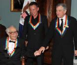 Bruce Springsteen, Robert de Niro et Dave Brubeck récompensés par le Kennedy Center, à Washington le 6 décembre 2009.