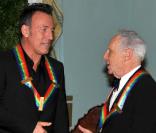 Bruce Springsteen et Mel Brooks récompensés par le Kennedy Center, à Washington le 6 décembre 2009.