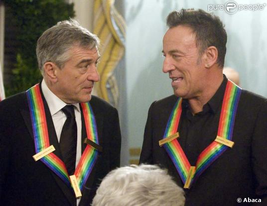 Robert de Niro et Bruce Springsteen récompensés par le Kennedy Center, à Washington le 6 décembre 2009.