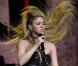 Shakira performe  durant le Jingle Bell Bal au O2 à Londres le 6 décembre 2009