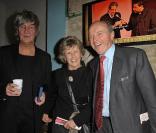 Cérémonie de remise des Grands Prix de la Sacem 2009, le 14 décembre au Théâtre du Rond-Point, à Paris : Jacques Higelin et sa femme avec Jacques Toubon 