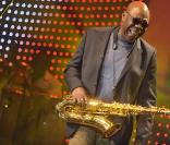 Cérémonie de remise des Grands Prix de la Sacem 2009, le 14 décembre au Théâtre du Rond-Point, à Paris : Manu Dibango 