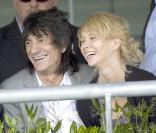 Ronnie Wood et Ekaterina Ivanova, le 29 avril 2009, à Ascot. 