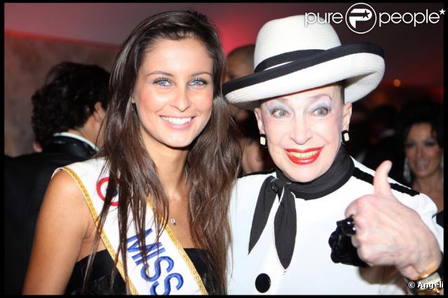 Malika Ménard et Geneviève de Fontenay à la cérémonie des Best 2009. 14/12/09