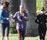 Reese Witherspoon fait son jogging en compagnie de ses copines le 18 décembre 2009