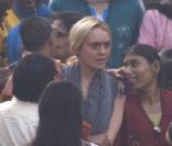 Lindsay Lohan lors de sa visite au SANLAAP, une maison de charité pours les femmes et les filles de Kolkata en Inde le 11 décembre 2009