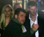 Le prince Harry et sa compagne Chelsy Davy, ensemble pour la finale du X-Factor anglais, le 12 décembre 2009
