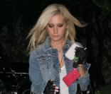 Ashley Tisdale à West Hollywood, le 30 décembre 2009