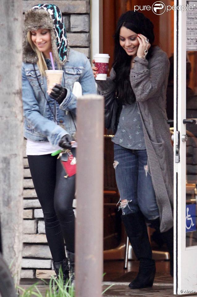 Ashley Tisdale et Vanessa Hudgens à Toluca Lake, le 30 décembre 2009