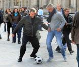 David Ginola, ici sur le tournage des Feux de l'amour à Paris, ne s'est toujours pas complètement remis du fiasco de 1994...