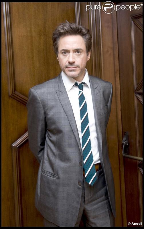 Robert Downey Jr. faisant la promotion de Sherlock Holmes à Los Angeles début décembre 2009