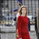 Letizia d'Espagne : Quand son Felipe sort l'uniforme, elle voit rouge mais... reste divine !