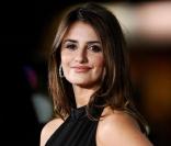 Une actrice sensuelle à souhait et un look sobre : Penélope Cruz sait toujours trouver l\'équilibre. A Los Angeles<br />