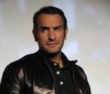Jean Dujardin fait partie du palmarès  JDD  des hommes avec qui les femmes aimeraient passer une nuit, la vie ou plus simplement un dîner, un week-end ou des vacances.