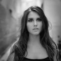 EXCLU - Joyce Jonathan : Découvrez son premier single, "Pas besoin de toi", en version acoustique inédite... et en clip officiel !