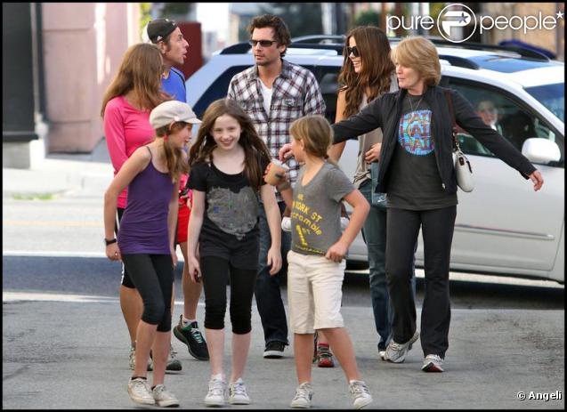 Kate Beckinsale en famille à Los Angeles, le 24 janvier 2010