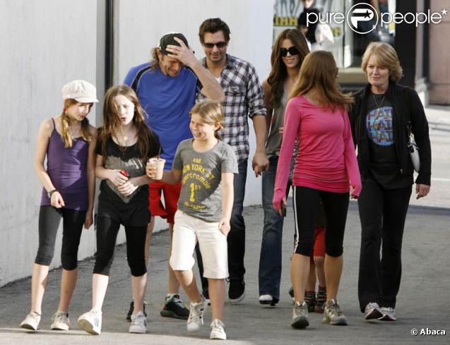 Kate Beckinsale en famille à Los Angeles, le 24 janvier 2010