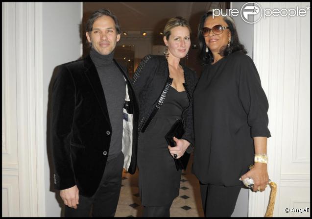Paul et Luana Belmondo avec la toujours sublime Betty Lagardère