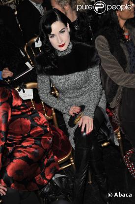 Dita Von Teese au défilé Jean-Paul Gaultier le 26 janvier 2010 
