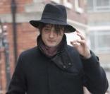 Pete Doherty sortant du tribunal de Gloucester, le 27 janvier 2010 !