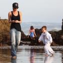 Victoria Beckham : Pour ses adorables fils, elle oublie les talons hauts et... se jette à l'eau !
