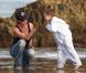 Victoria Beckham s'offre un moment de détente à la plage de Malibu avec ses fils Romeo, Cruz et Brooklyn le 31 janvier 2010