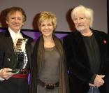 Mario Luraschi a reçu le prix Henri-Langlois à Vincennes le 29 janvier 2010 des mains de Véronique Jannot et Hugues Aufray 