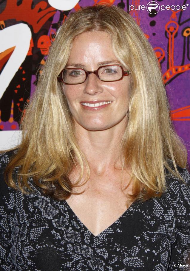 Révélée dans Coktail au côté de Tom Cruise, Elisabeth Shue est aujourd'hui la maman de Miles, 12 ans, Stella, 8 ans, et Agnès, 3 ans. Une petite dernière que l'actrice a eue à l'âge de 43 ans.
