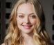 La jolie Amanda Seyfried sur tapis rouge.