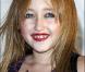 Noah Cyrus, la petite soeur de Miley, enregistrant la bande originale du film  Ponyo .