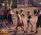 Farid donne un cours de sport aux fermiers ! La bonne humeur est de retour !