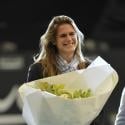 Amélie Mauresmo en larmes : Sa maman, Michel Boujenah, et ses copines du tennis lui ont rendu un bel hommage !
