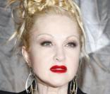 Cindy Lauper à la soirée de l'amfAR le 10 février 2010 à New York