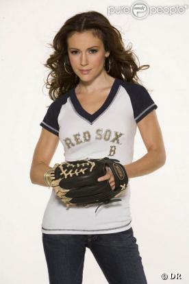 Alyssa Milano pour 'Touch'