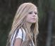 Avril Lavigne au Pays des Merveilles : une vraie princesse sur le tournage de son clip !
