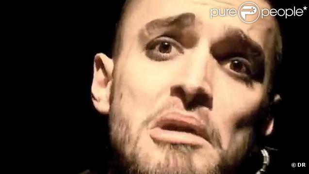 Soan revient avec son nouveau clip,  Emily ... C'est pas la joie !
