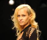 Alice Dellal lors du défilé Fashion for Relief à Londres, le 18 février 2010