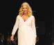 Denise Van Outen lors du défilé Fashion for Relief à Londres, le 18 février 2010