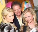 La famille Hilton réunie au restaurant Dan Tana's à Los Angeles pour célébrer l'anniversaire de Paris Hilton, le 17 février 2010 