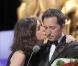 Valérie Lemercier réconfortant Gad Elmaleh lors de la cérémonie des César le 27 février 2010 au théâtre du Châtelet