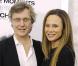 Lena Olin et son mari lors de la première de Remember Me au Theatre Paris à New York le 1er mars 2010