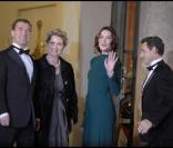Carla Bruni et Nicolas Sarkozy en compagnie du président russe Dmitri Medvedev et de son épouse. 02/03/2010