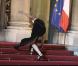 Mylène Farmer fait une arrivée fracassante au dîner d'Etat organisé en l'honneur du président russe Dmitri Medvedev et de son épouse. 02/03/2010